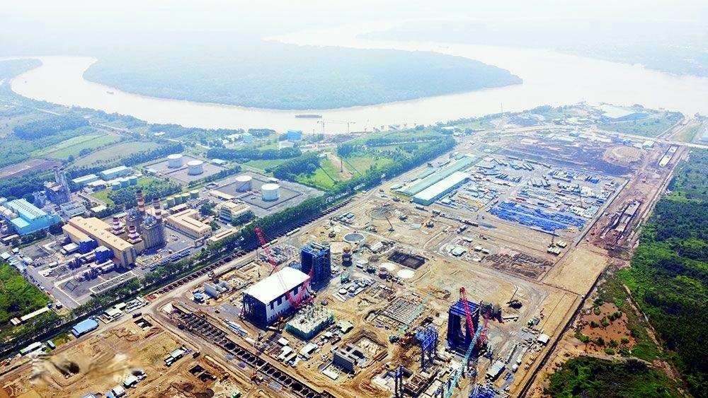 Nhà máy Điện Nhơn Trạch 3 và Nhơn Trạch 4 nằm trong Khu công nghiệp Ông Kèo, giáp ngã ba sông Lòng Tàu - Đồng Tranh Nhà máy Điện Nhơn Trạch 3 và Nhơn Trạch 4 nằm trong Khu công nghiệp Ông Kèo, giáp ngã ba sông Lòng Tàu - Đồng Tranh