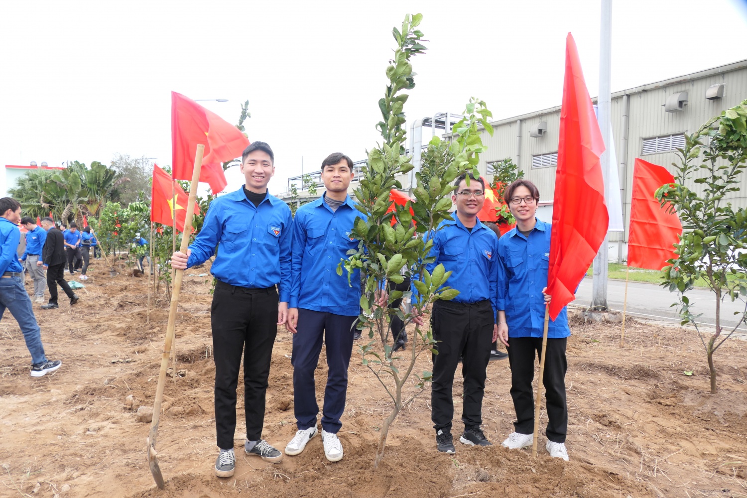 Tháng Thanh niên 2024: “Tuổi trẻ dầu khí xung kích tình nguyện vì cuộc sống cộng đồng” Tháng Thanh niên 2024: “Tuổi trẻ dầu khí xung kích tình nguyện vì cuộc sống cộng đồng”