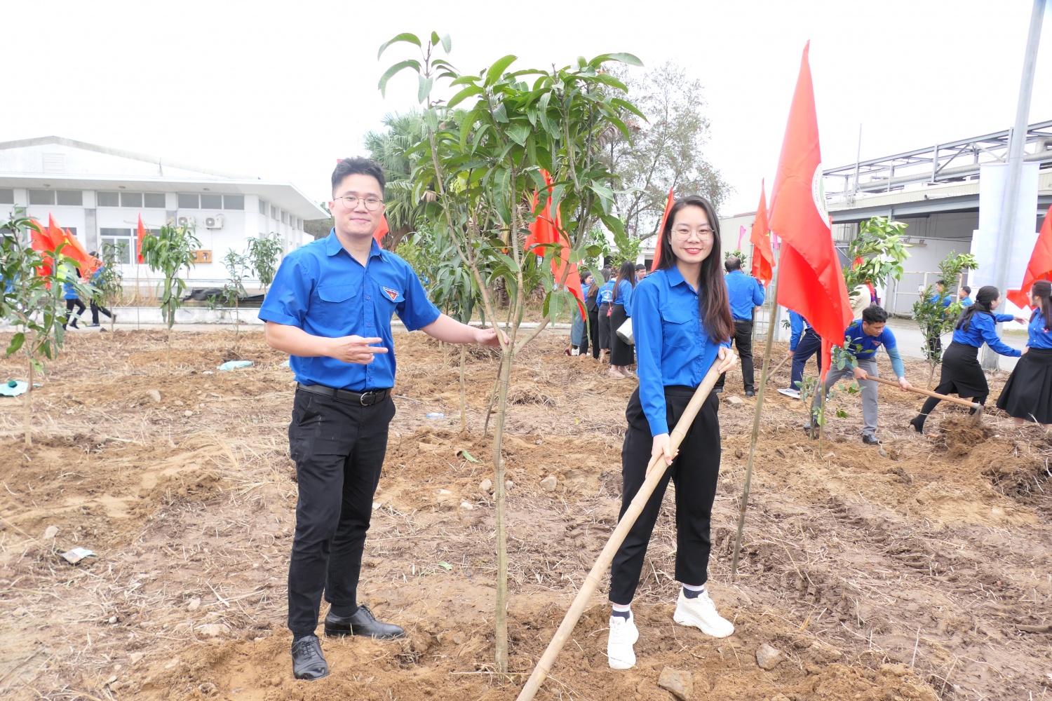 Tháng Thanh niên 2024: “Tuổi trẻ dầu khí xung kích tình nguyện vì cuộc sống cộng đồng” Tháng Thanh niên 2024: “Tuổi trẻ dầu khí xung kích tình nguyện vì cuộc sống cộng đồng”