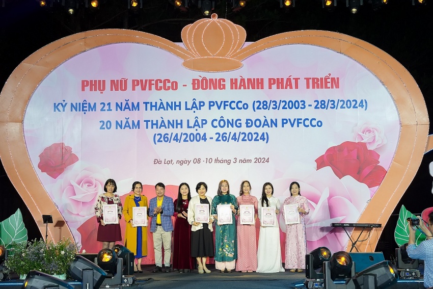 Sôi nổi và ý nghĩa chương trình “Phụ nữ PVFCCo – Đồng hành phát triển” Sôi nổi và ý nghĩa chương trình “Phụ nữ PVFCCo – Đồng hành phát triển”