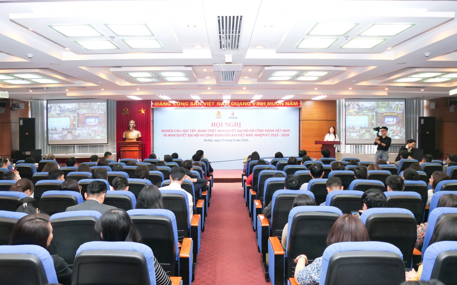 Công đoàn Dầu khí Việt Nam: Quyết liệt đưa nghị quyết Công đoàn các cấp vào thực tiễn Công đoàn Dầu khí Việt Nam: Quyết liệt đưa nghị quyết Công đoàn các cấp vào thực tiễn