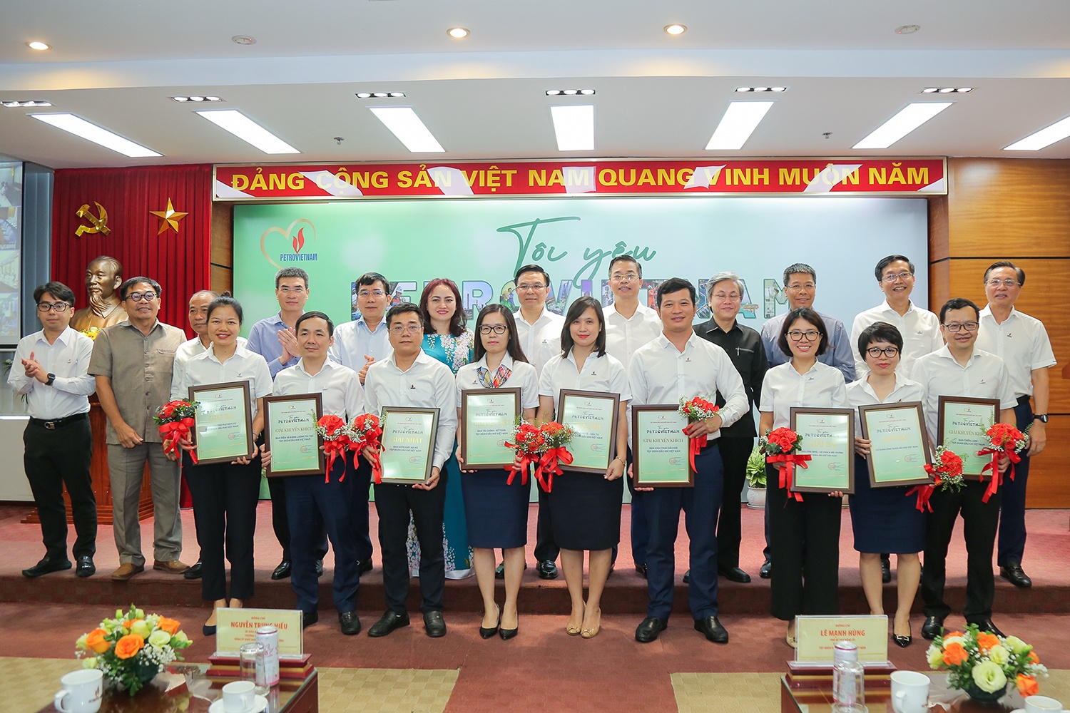 Tái tạo Văn hóa là động lực quan trọng mang lại thành công và nâng tầm giá trị thương hiệu Petrovietnam Tái tạo Văn hóa là động lực quan trọng mang lại thành công và nâng tầm giá trị thương hiệu Petrovietnam