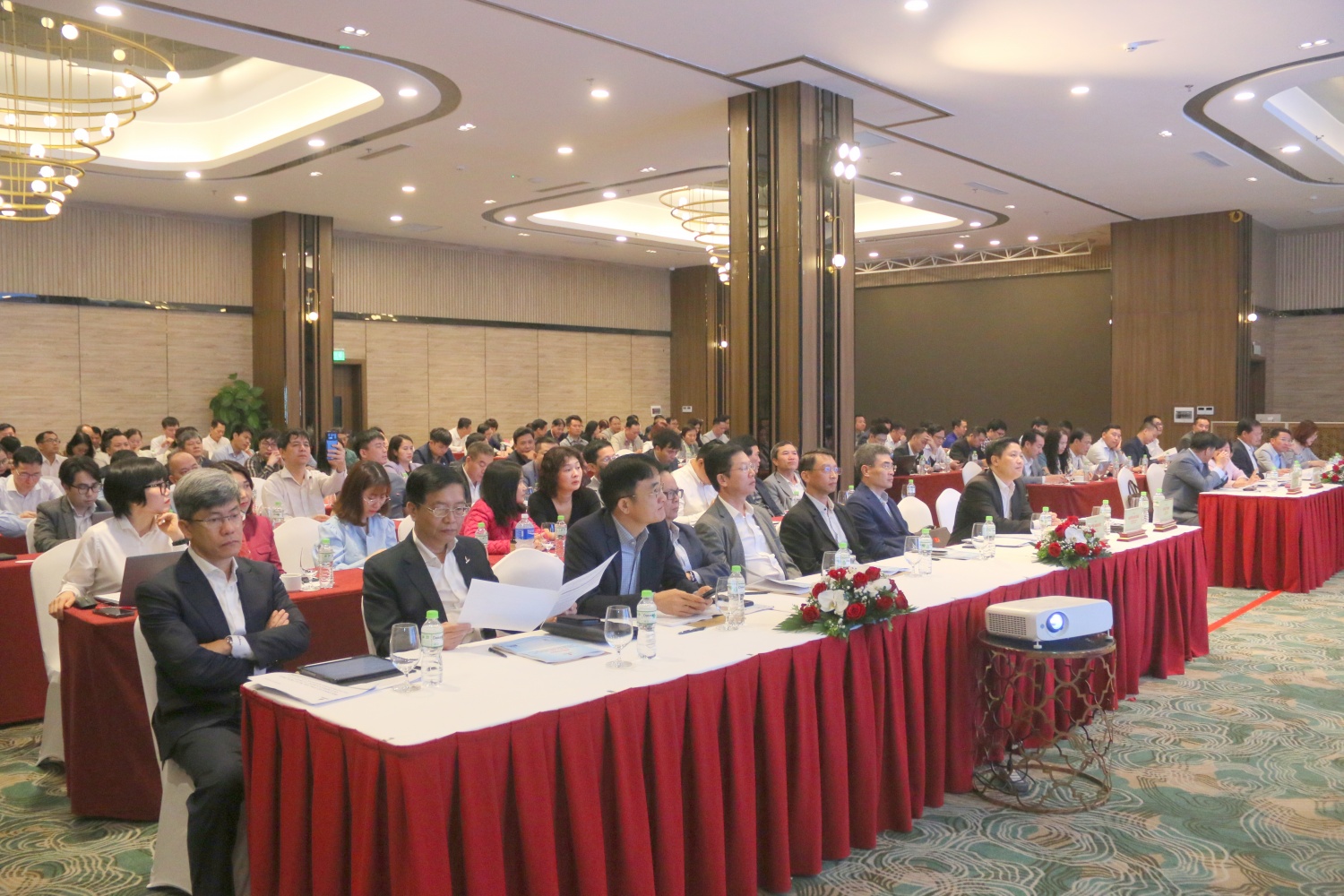 Các đại biểu tham dự hội thảo Các đại biểu tham dự hội thảo