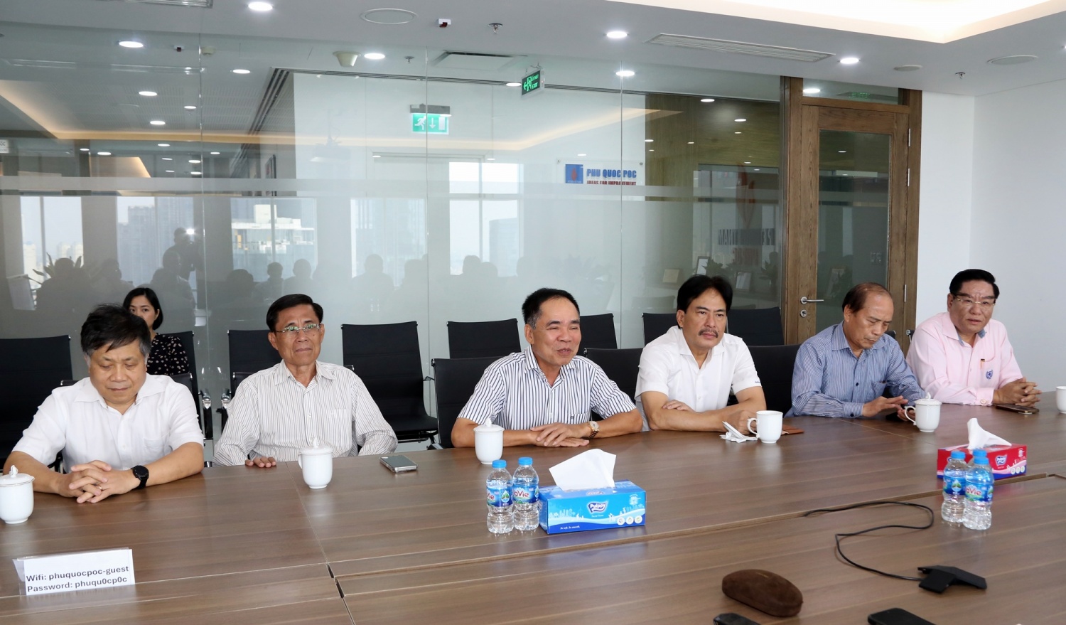 Đoàn công tác Hội DKVN làm việc với PQPOC, BIENDONG POC Đoàn công tác Hội DKVN làm việc với PQPOC, BIENDONG POC