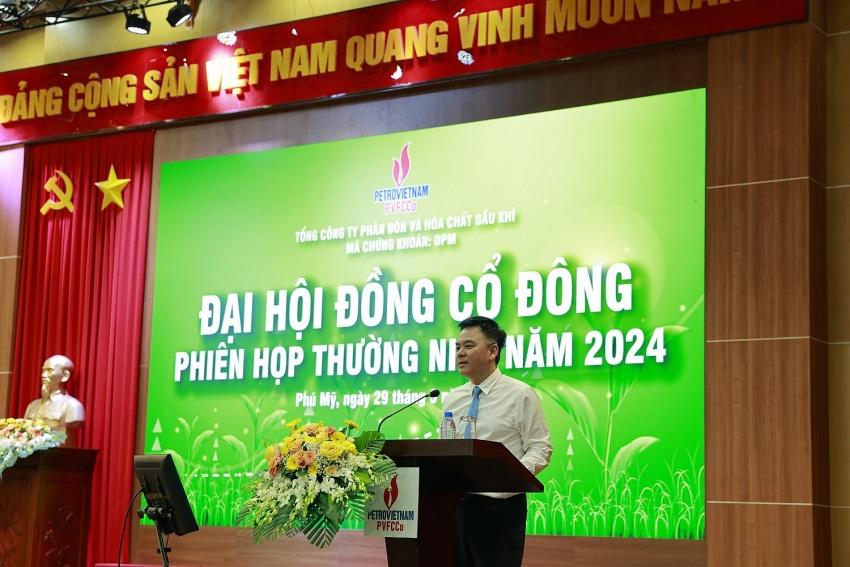 Tân chủ tịch Nguyễn Xuân Hòa phát biểu tại phiên họp Tân chủ tịch Nguyễn Xuân Hòa phát biểu tại phiên họp