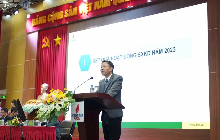 Tổng giám đốc Phan Công Thành phát biểu tại phiên họp Tổng giám đốc Phan Công Thành phát biểu tại phiên họp