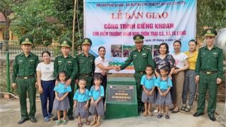 Giếng nước thiện tâm giữa vùng cát trắng gió Lào