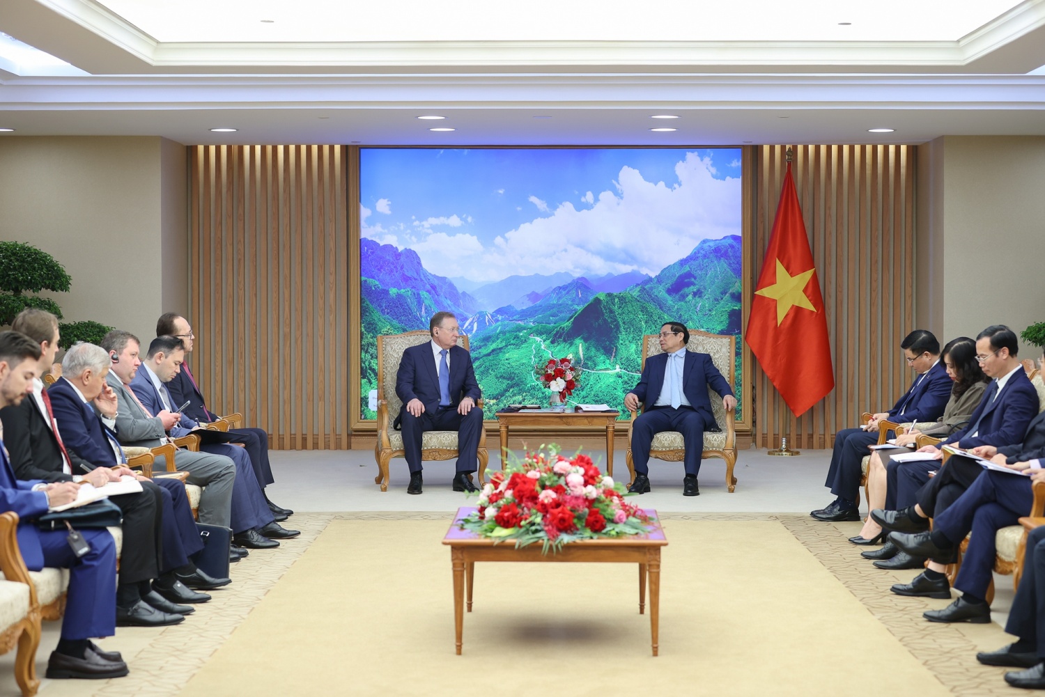 Thủ tướng Phạm Minh Chính: Nâng cao hơn nữa hiệu quả hợp tác dầu khí Việt Nam - Nga Thủ tướng Phạm Minh Chính: Nâng cao hơn nữa hiệu quả hợp tác dầu khí Việt Nam - Nga