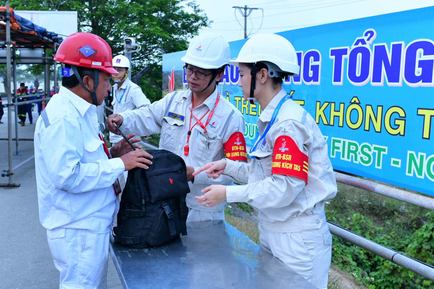Các tổ chức đoàn thể BSR phát huy tinh thần chủ động, gắn kết và hiệu quả trong quá trình BDTT lần 5 NMLD Dung Quất Các tổ chức đoàn thể BSR phát huy tinh thần chủ động, gắn kết và hiệu quả trong quá trình BDTT lần 5 NMLD Dung Quất