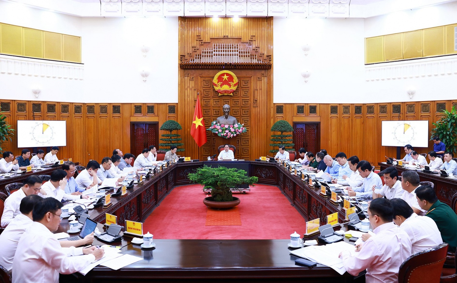 Thủ tướng yêu cầu khẩn trương hoàn thiện, ban hành cơ chế, chính sách phát triển điện khí Thủ tướng yêu cầu khẩn trương hoàn thiện, ban hành cơ chế, chính sách phát triển điện khí