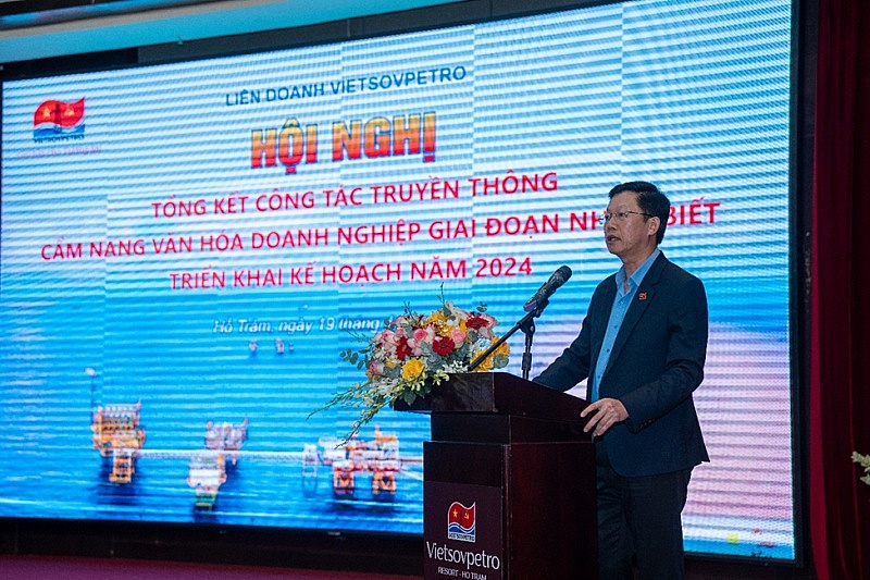 ng Mai Đăng Tuấn - Phó Tổng giám đốc Vietsovpetro phát biểu kết luận Hội nghị