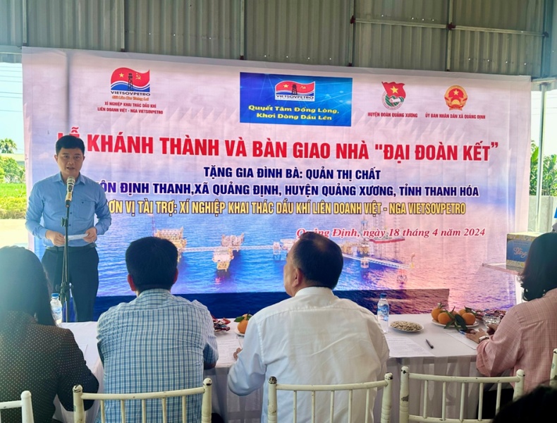 Xí nghiệp Khai thác Dầu khí trao nhà Đại đoàn kết tại Quảng Xương, Thanh Hóa”