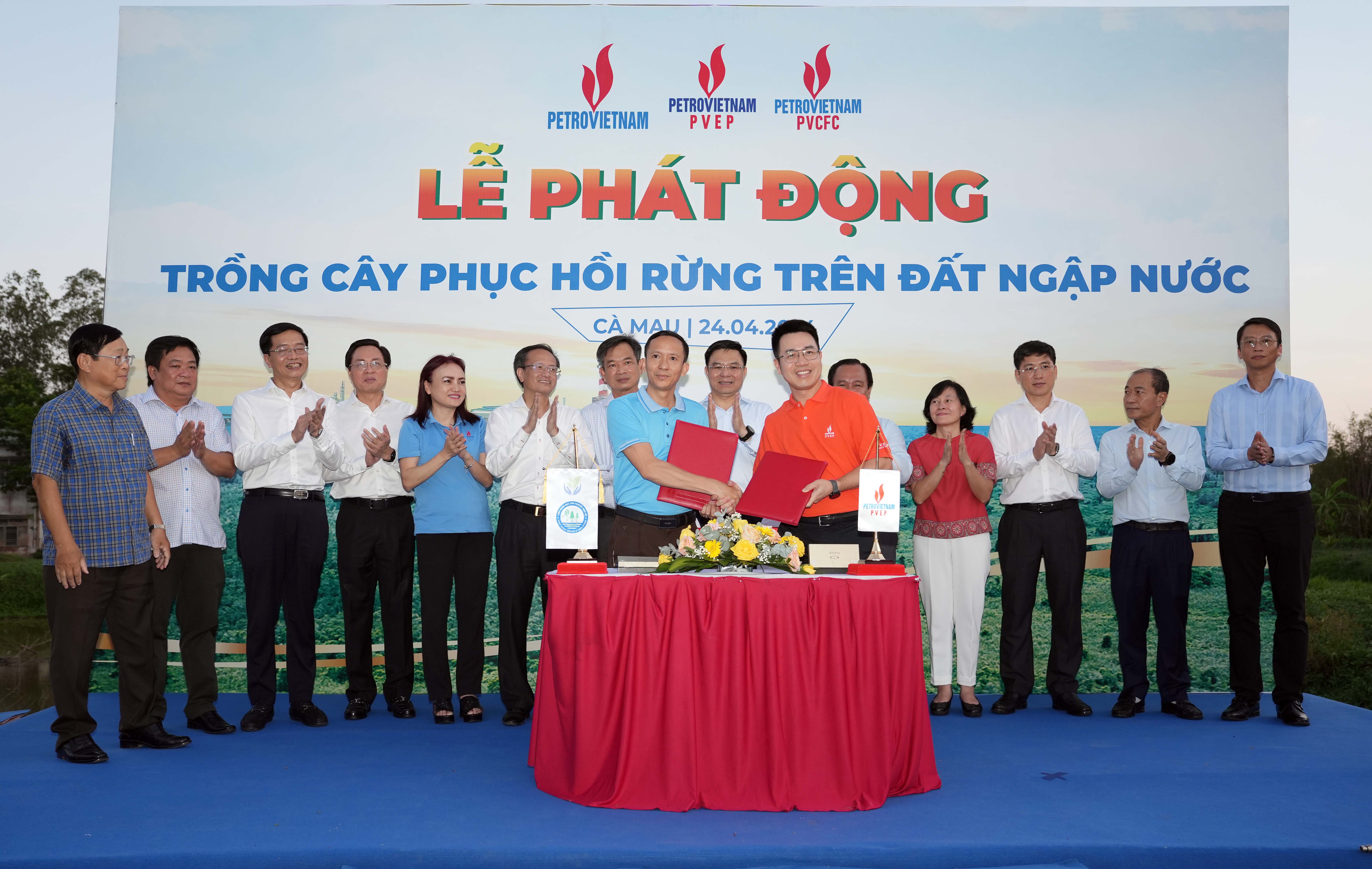 Petrovietnam phát động trồng cây phục hồi rừng trên đất ngập nước