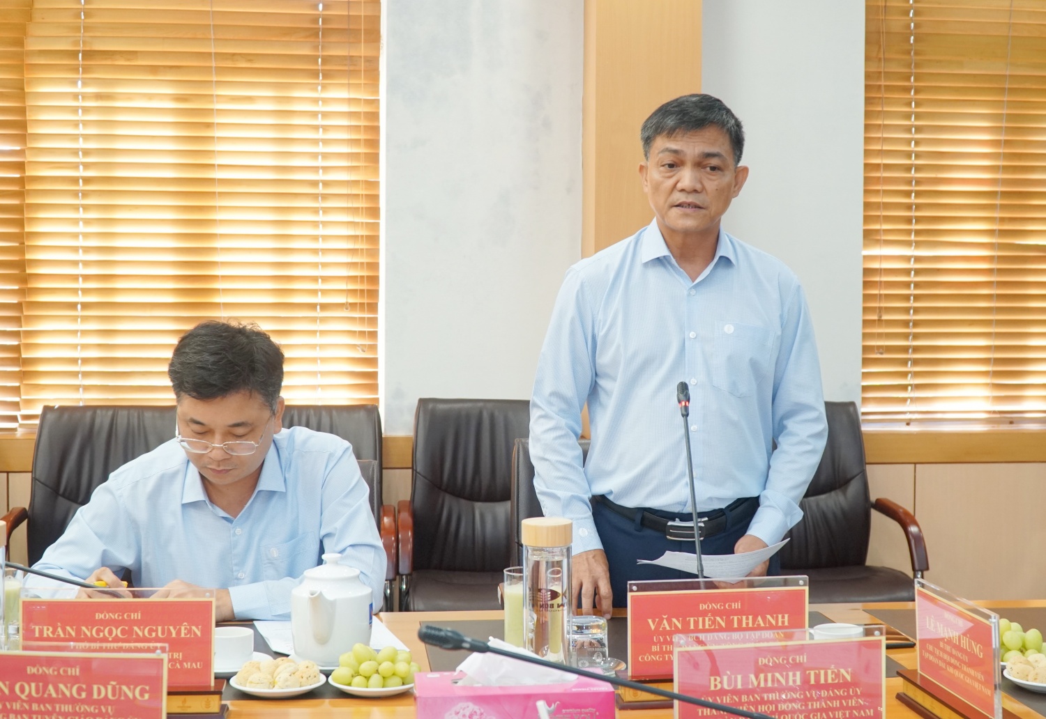 Thường vụ Đảng ủy Tập đoàn làm việc với Ban Thường vụ Đảng ủy PVCFC về công tác năm 2024 Thường vụ Đảng ủy Tập đoàn làm việc với Ban Thường vụ Đảng ủy PVCFC về công tác năm 2024