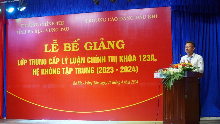 Bế giảng và trao bằng tốt nghiệp lớp Trung cấp Lý luận chính trị K123A, khóa học 2023-2024