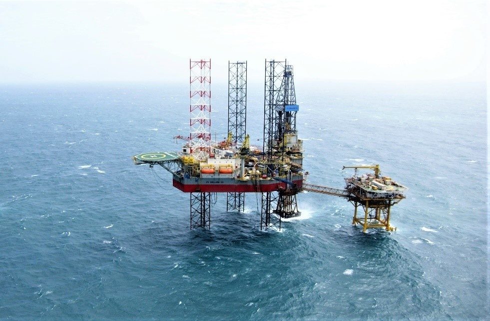 Bài 1: Để ngọn lửa dầu khí luôn sáng mãi trong tâm - trí những người dầu khí chân chính Bài 1: Để ngọn lửa dầu khí luôn sáng mãi trong tâm - trí những người dầu khí chân chính
