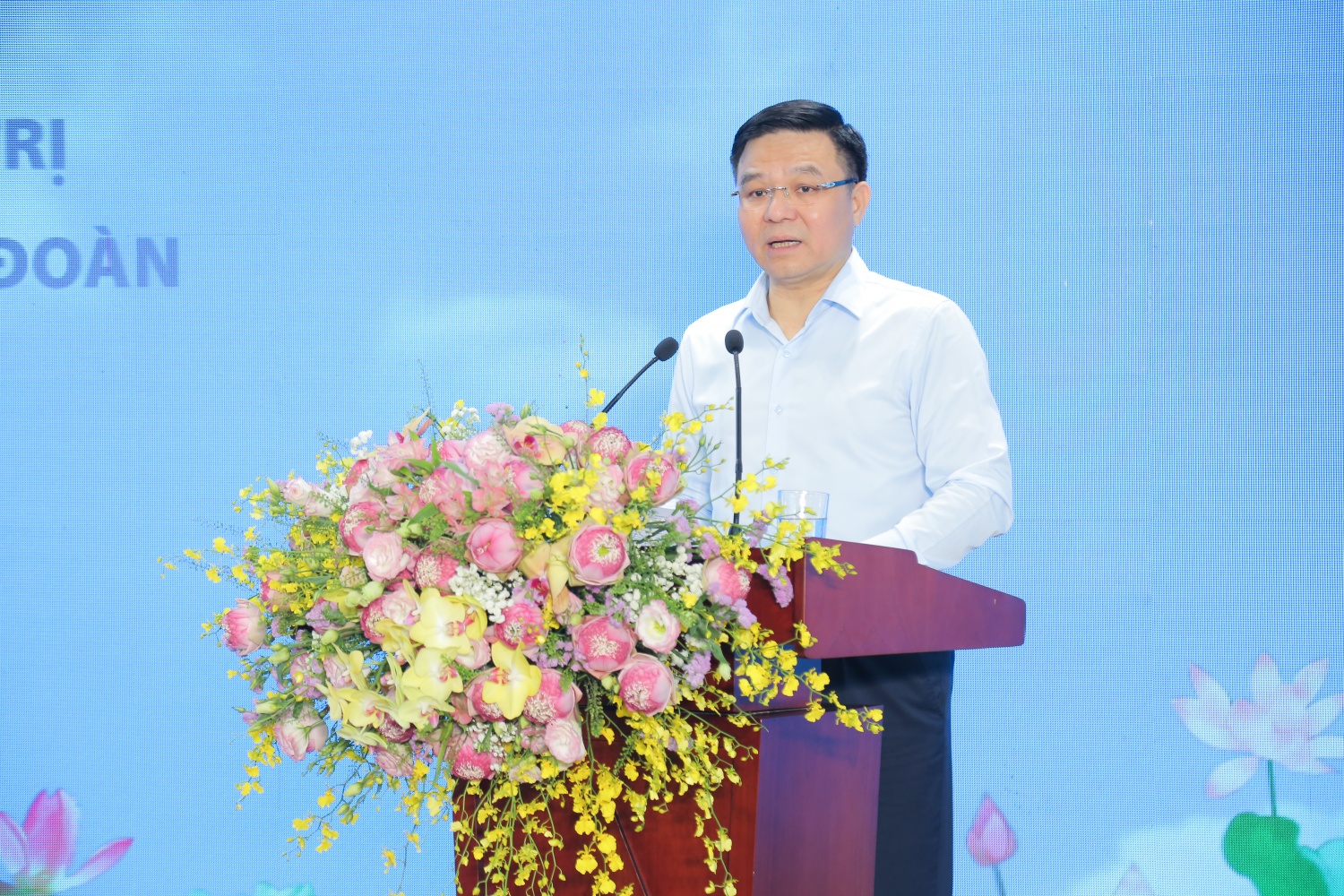 Đảng ủy Tập đoàn Dầu khí Quốc gia Việt Nam sơ kết 3 năm thực hiện Kết luận 01 của Bộ Chính trị Đảng ủy Tập đoàn Dầu khí Quốc gia Việt Nam sơ kết 3 năm thực hiện Kết luận 01 của Bộ Chính trị