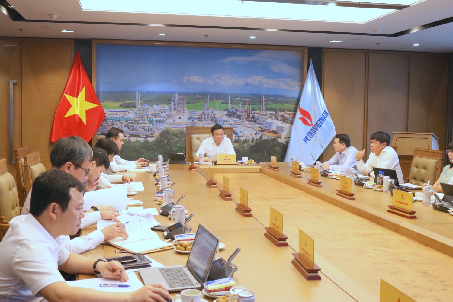 Chủ tịch HĐTV Petrovietnam Lê Mạnh Hùng làm việc với PVTrans về chiến lược, kế hoạch dài hạn