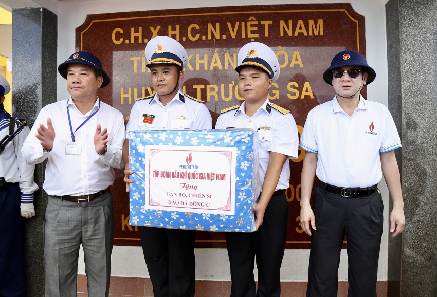 Tập đoàn Dầu khí Việt Nam thăm, động viên cán bộ chiến sĩ, người dân tại huyện đảo Trường Sa và Nhà giàn DK1/9 – Ba Kè Petrovietnam thăm, động viên cán bộ chiến sĩ, người dân tại huyện đảo Trường Sa và Nhà giàn DK1/9 – Ba Kè