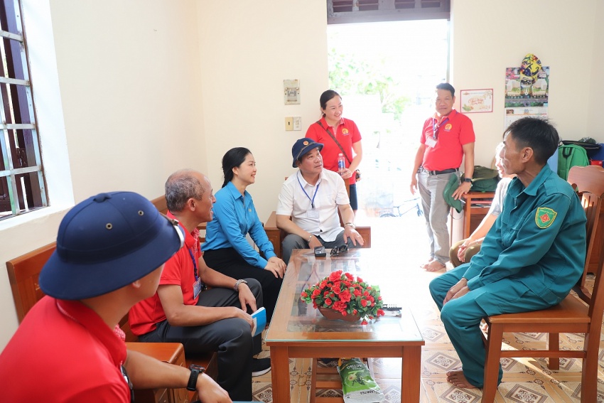 Tập đoàn Dầu khí Việt Nam thăm, động viên cán bộ chiến sĩ, người dân tại huyện đảo Trường Sa và Nhà giàn DK1/9 – Ba Kè Petrovietnam thăm, động viên cán bộ chiến sĩ, người dân tại huyện đảo Trường Sa và Nhà giàn DK1/9 – Ba Kè