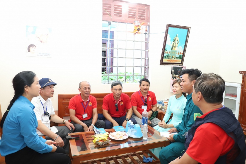 Tập đoàn Dầu khí Việt Nam thăm, động viên cán bộ chiến sĩ, người dân tại huyện đảo Trường Sa và Nhà giàn DK1/9 – Ba Kè Petrovietnam thăm, động viên cán bộ chiến sĩ, người dân tại huyện đảo Trường Sa và Nhà giàn DK1/9 – Ba Kè