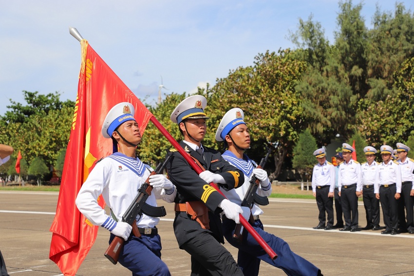 Tập đoàn Dầu khí Việt Nam thăm, động viên cán bộ chiến sĩ, người dân tại huyện đảo Trường Sa và Nhà giàn DK1/9 – Ba Kè Petrovietnam thăm, động viên cán bộ chiến sĩ, người dân tại huyện đảo Trường Sa và Nhà giàn DK1/9 – Ba Kè
