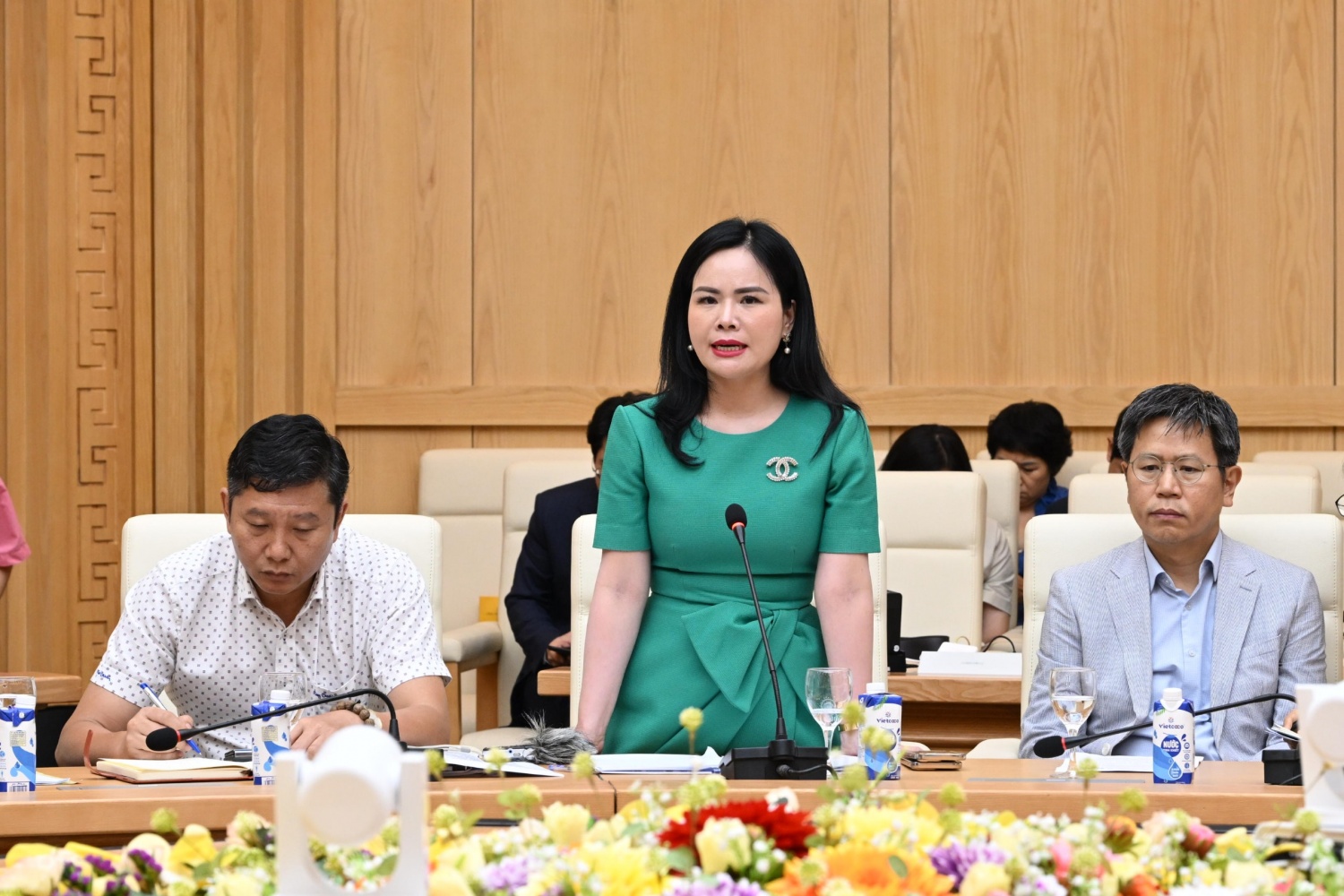 Bộ trưởng Nguyễn Hồng Diên họp với các địa phương, chủ đầu tư về dự án điện khí Bộ trưởng Nguyễn Hồng Diên: Tháo gỡ khó khăn, bảo đảm tiến độ các dự án điện khí