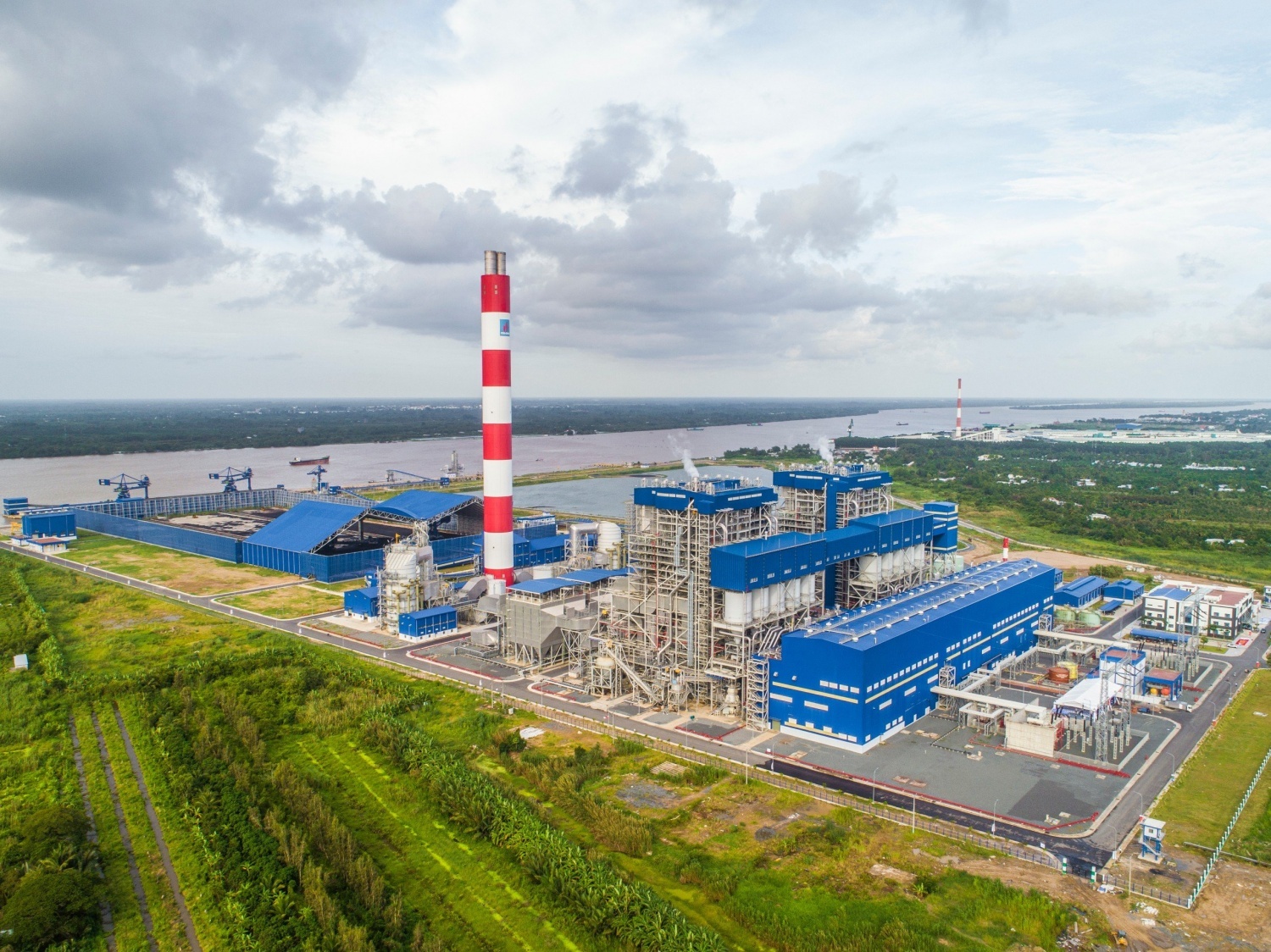 Petrovietnam tiếp tục được vinh danh 'Doanh nghiệp Đổi mới, Sáng tạo và Kinh doanh hiệu quả 2024' Petrovietnam tiếp tục được vinh danh 'Doanh nghiệp Đổi mới, Sáng tạo và Kinh doanh hiệu quả 2024'