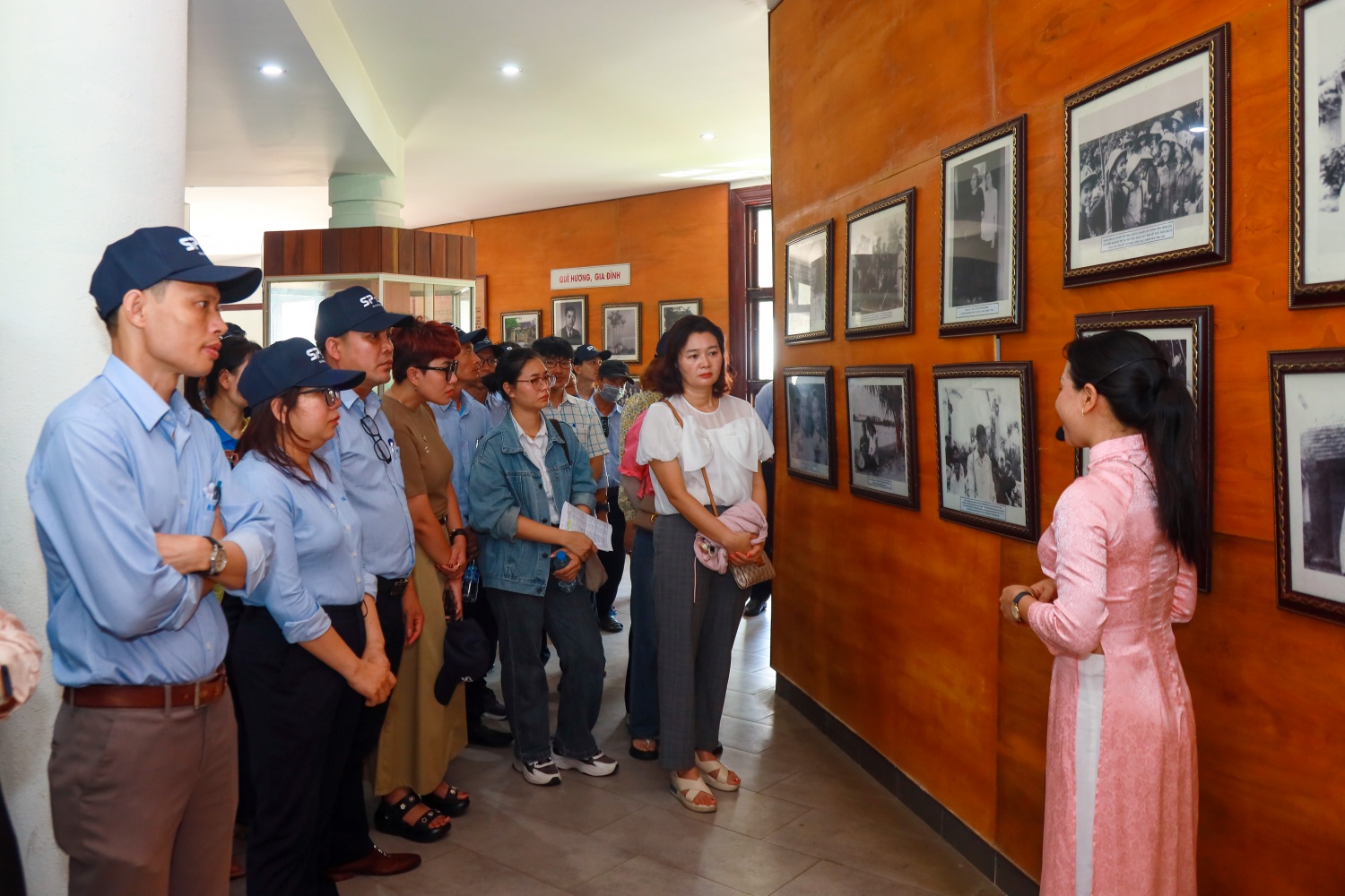Hành trình về nguồn tại các “địa chỉ đỏ” của Lớp bồi dưỡng nhận thức về Đảng năm 2024 khu vực Quảng Ngãi Hành trình về nguồn tại các “địa chỉ đỏ” của Lớp bồi dưỡng nhận thức về Đảng năm 2024 khu vực Quảng Ngãi