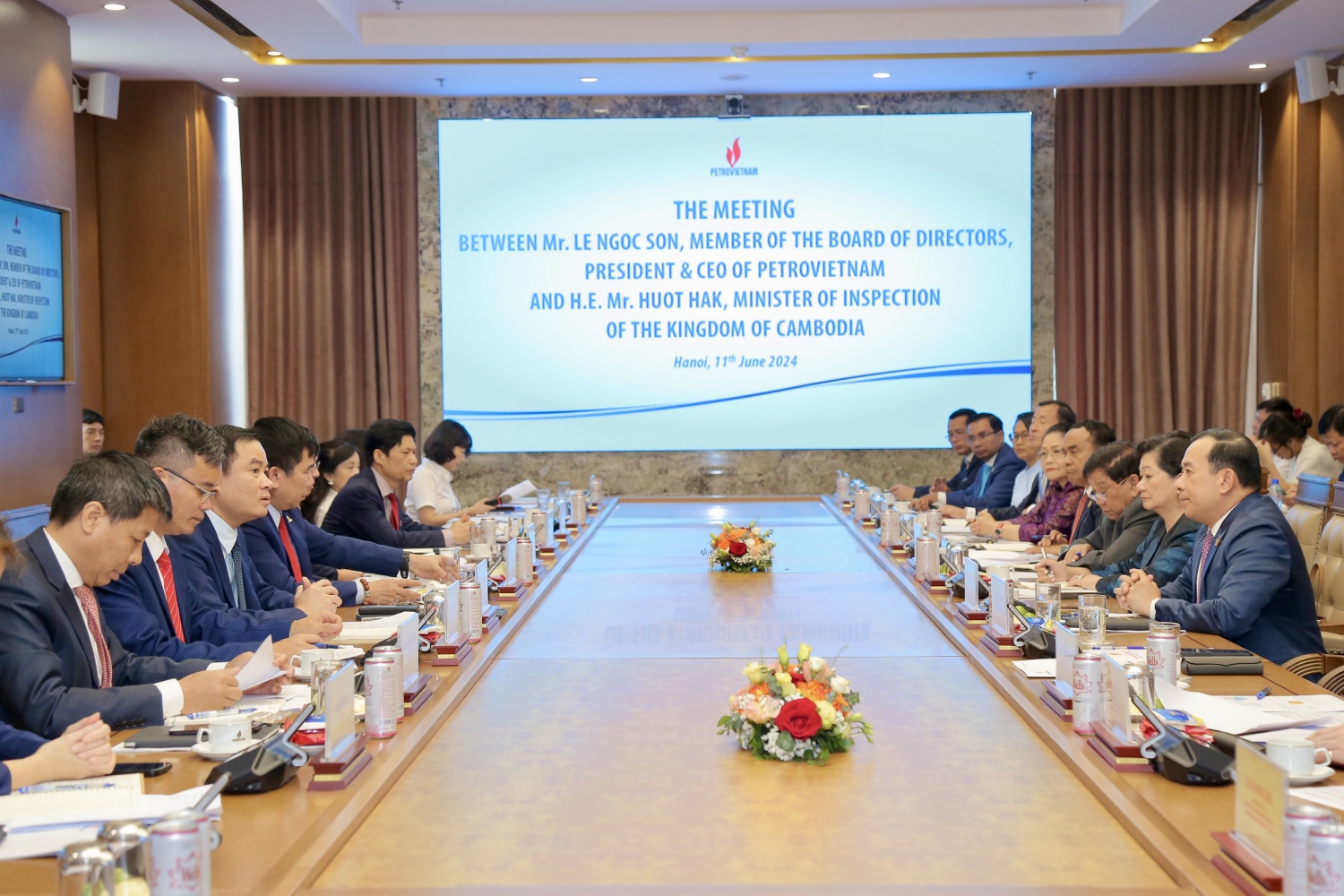 Tổng Giám đốc Petrovietnam Lê Ngọc Sơn tiếp đoàn đại biểu Bộ Thanh tra Campuchia Tổng Giám đốc Petrovietnam Lê Ngọc Sơn tiếp đoàn đại biểu Bộ Thanh tra Campuchia