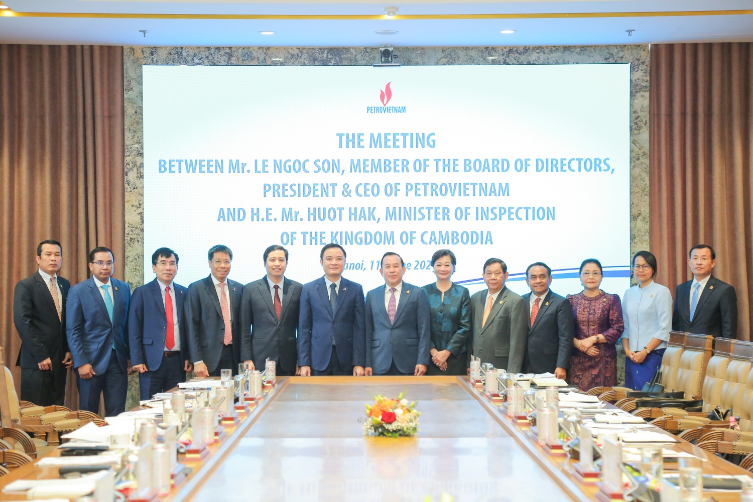 Tổng Giám đốc Petrovietnam Lê Ngọc Sơn tiếp đoàn đại biểu Bộ Thanh tra Campuchia Tổng Giám đốc Petrovietnam Lê Ngọc Sơn tiếp đoàn đại biểu Bộ Thanh tra Campuchia