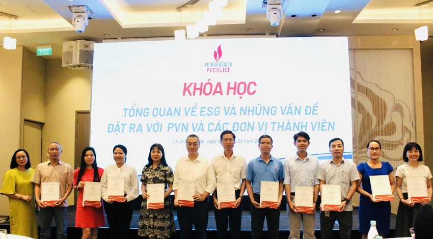 Petrovietnam tổ chức khóa đào tạo thứ hai về ESG cho CBCNV năm 2024 Petrovietnam tổ chức khóa đào tạo thứ hai về ESG cho CBCNV năm 2024