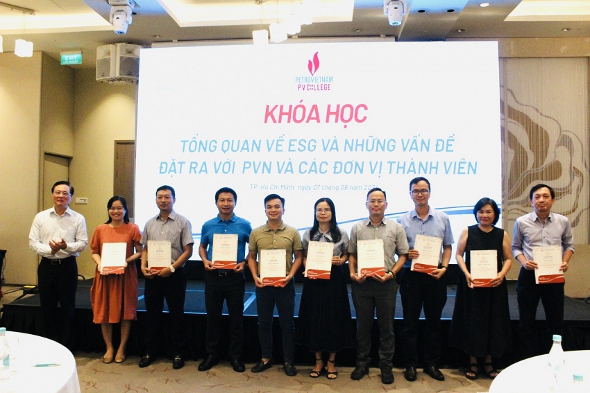 Petrovietnam tổ chức khóa đào tạo thứ hai về ESG cho CBCNV năm 2024 Petrovietnam tổ chức khóa đào tạo thứ hai về ESG cho CBCNV năm 2024