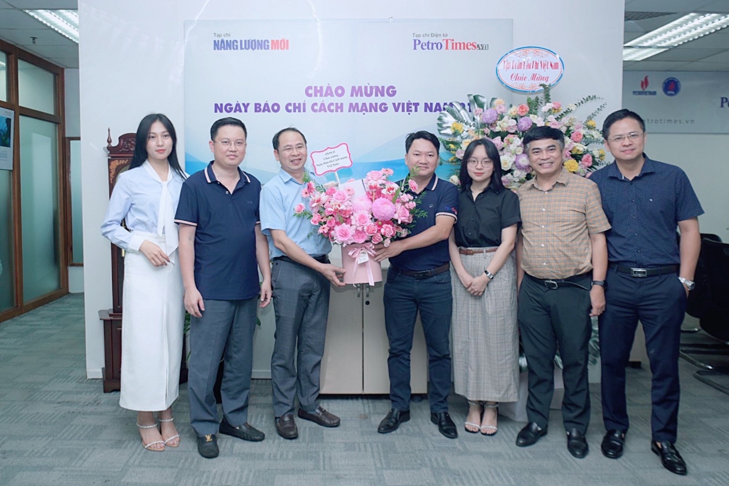 Nhiều doanh nghiệp, tổ chức chúc mừng Tạp chí Năng lượng Mới/PetroTimes nhân ngày Báo chí cách mạng Việt Nam Nhiều đối tác, tổ chức chúc mừng Tạp chí Năng lượng Mới - PetroTimes nhân ngày Báo chí Cách mạng Việt Nam
