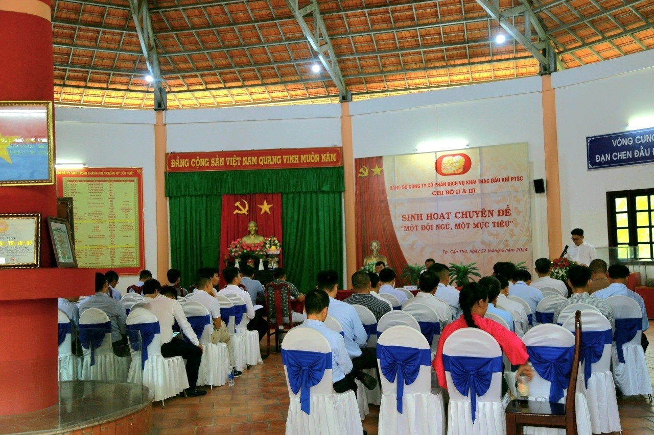 Toàn cảnh sinh hoạt và ý kiến, kiến nghị, giải pháp của đảng viên tại buổi sinh hoạt Toàn cảnh sinh hoạt và ý kiến, kiến nghị, giải pháp của đảng viên tại buổi sinh hoạt