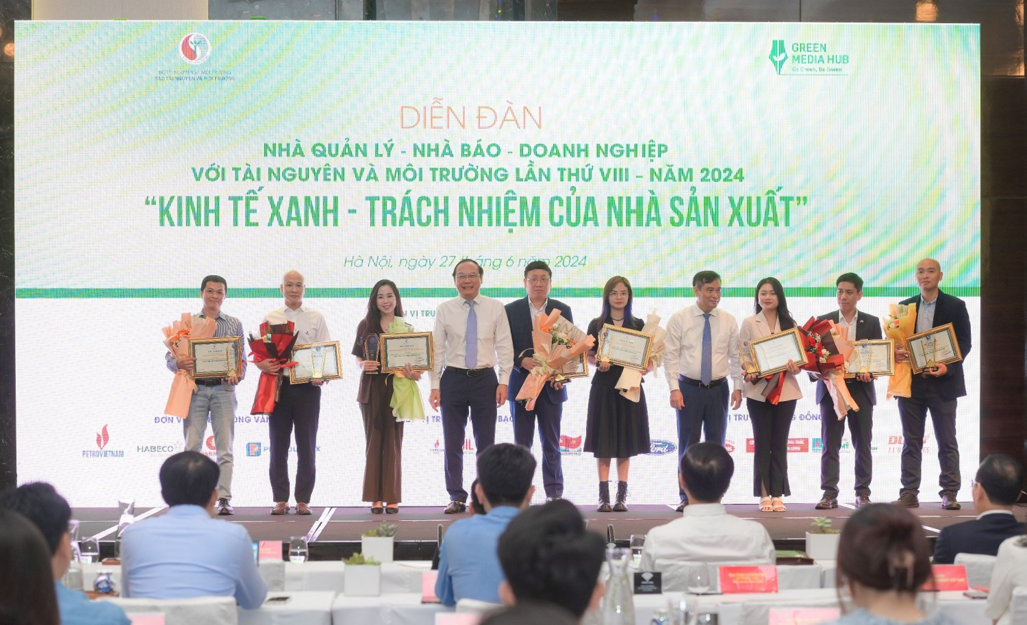 Kinh tế xanh - Trách nhiệm của nhà sản xuất Kinh tế xanh - Trách nhiệm của nhà sản xuất