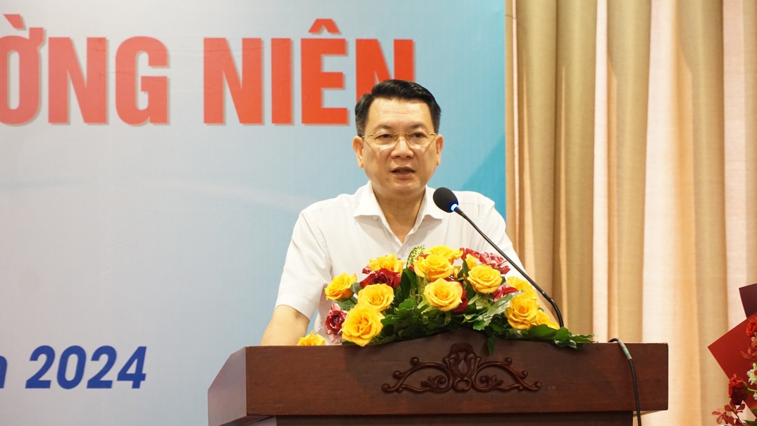 Ông Phạm Tuấn Anh đại diện cổ đông lớn Petrovietnam phát biểu Ông Phạm Tuấn Anh đại diện cổ đông lớn Petrovietnam phát biểu