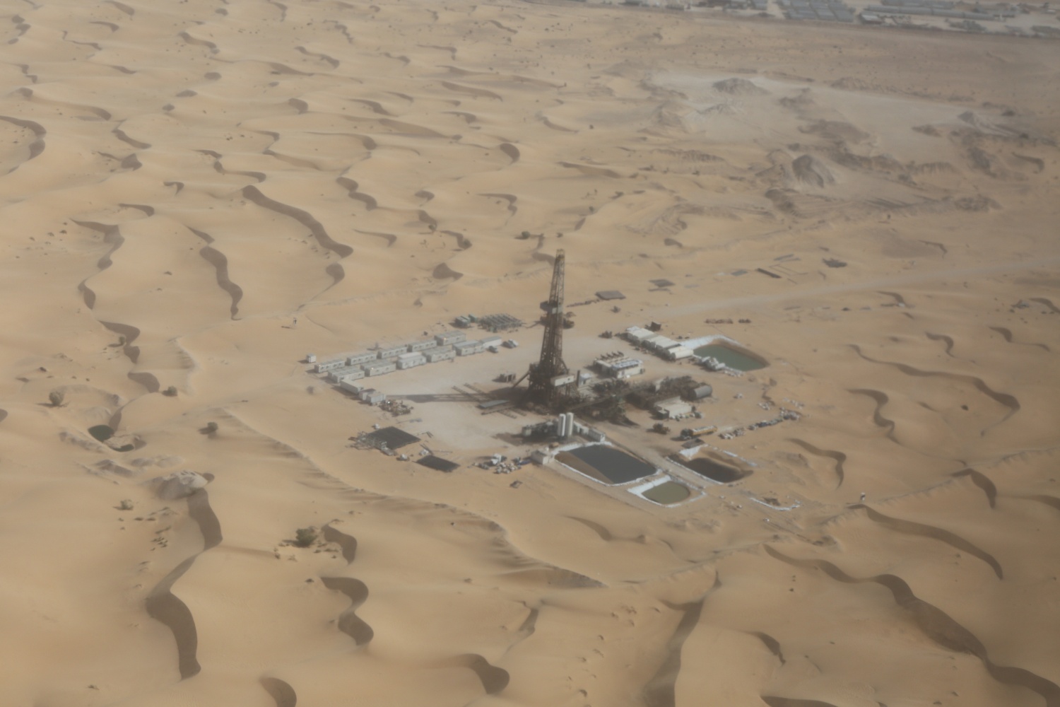 Kỳ 2: Ăn, ngủ với... cát ở sa mạc Sahara Kỳ 2: Ăn, ngủ với... cát ở sa mạc Sahara