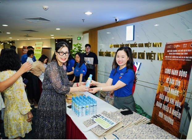 Hoạt động đổi pin nhân ngày môi trường thế giới của Đoàn thanh niên PV Power Hoạt động đổi pin nhân ngày môi trường thế giới của Đoàn thanh niên PV Power