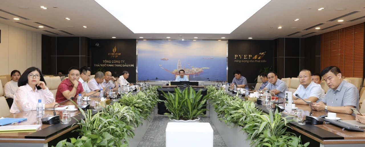 Gần 9 nghìn đảng viên Đảng bộ Tập đoàn Dầu khí Quốc gia Việt Nam học tập, quán triệt Quy định 144 QĐ/TW và Chỉ thị số 35-QĐ/TW Gần 9.000 đảng viên Đảng bộ Tập đoàn Dầu khí Quốc gia Việt Nam tham gia học tập, quán triệt Quy định số 144-QĐ/TW và Chỉ thị số 35-CT/TW
