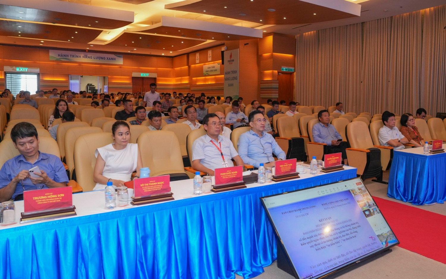 Gần 9.000 đảng viên Đảng bộ Tập đoàn Dầu khí Quốc gia Việt Nam tham gia học tập, quán triệt Quy định số 144-QĐ/TW và Chỉ thị số 35-CT/TW Gần 9.000 đảng viên Đảng bộ Tập đoàn Dầu khí Quốc gia Việt Nam tham gia học tập, quán triệt Quy định số 144-QĐ/TW và Chỉ thị số 35-CT/TW