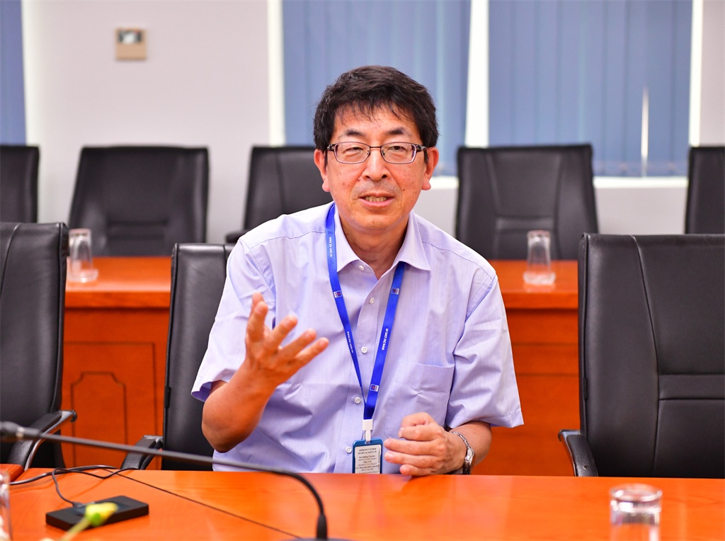 Ông Aramaki Satoshi, đại diện Tập đoàn ENEOS/ERI (Nhật Bản) phát biểu tại buổi làm việc. Ông Aramaki Satoshi, đại diện Tập đoàn ENEOS/ERI (Nhật Bản) phát biểu tại buổi làm việc.