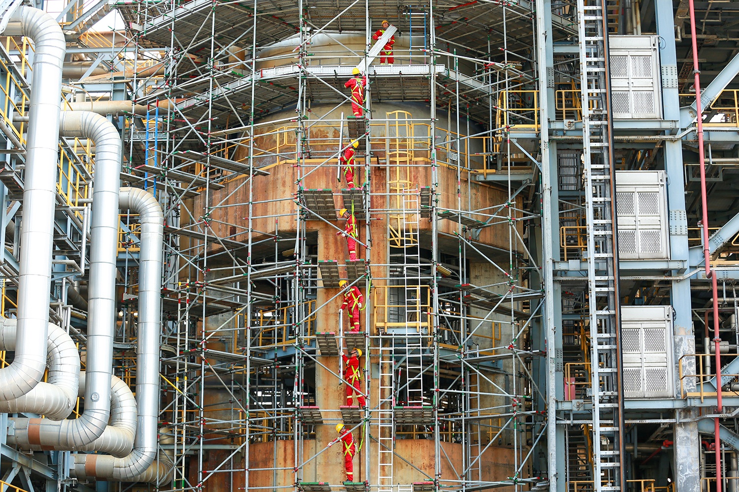 Petrovietnam hoàn thành vượt mức kế hoạch SXKD 6 tháng đầu năm Petrovietnam hoàn thành vượt mức kế hoạch SXKD 6 tháng đầu năm