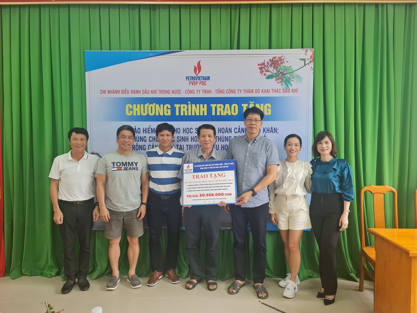 PVEP-POC với thông điệp “Bờ Biển Sạch – Tương Lai Xanh” PVEP-POC lan tỏa thông điệp “Bờ biển sạch – Tương lai xanh”