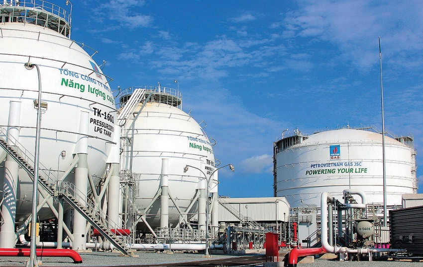 Trên con đường Người đã khai mở Bồn chứa khí LPG tại kho cảng Thị Vải của ngành Dầu khí