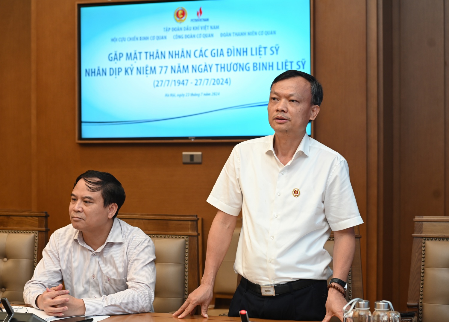 đồng chí Lê Quang Toán - Phó Chủ tịch thường trực Hội CCB Tập đoàn phát biểu tại buổi gặp mặt đồng chí Lê Quang Toán - Phó Chủ tịch thường trực Hội CCB Tập đoàn phát biểu tại buổi gặp mặt