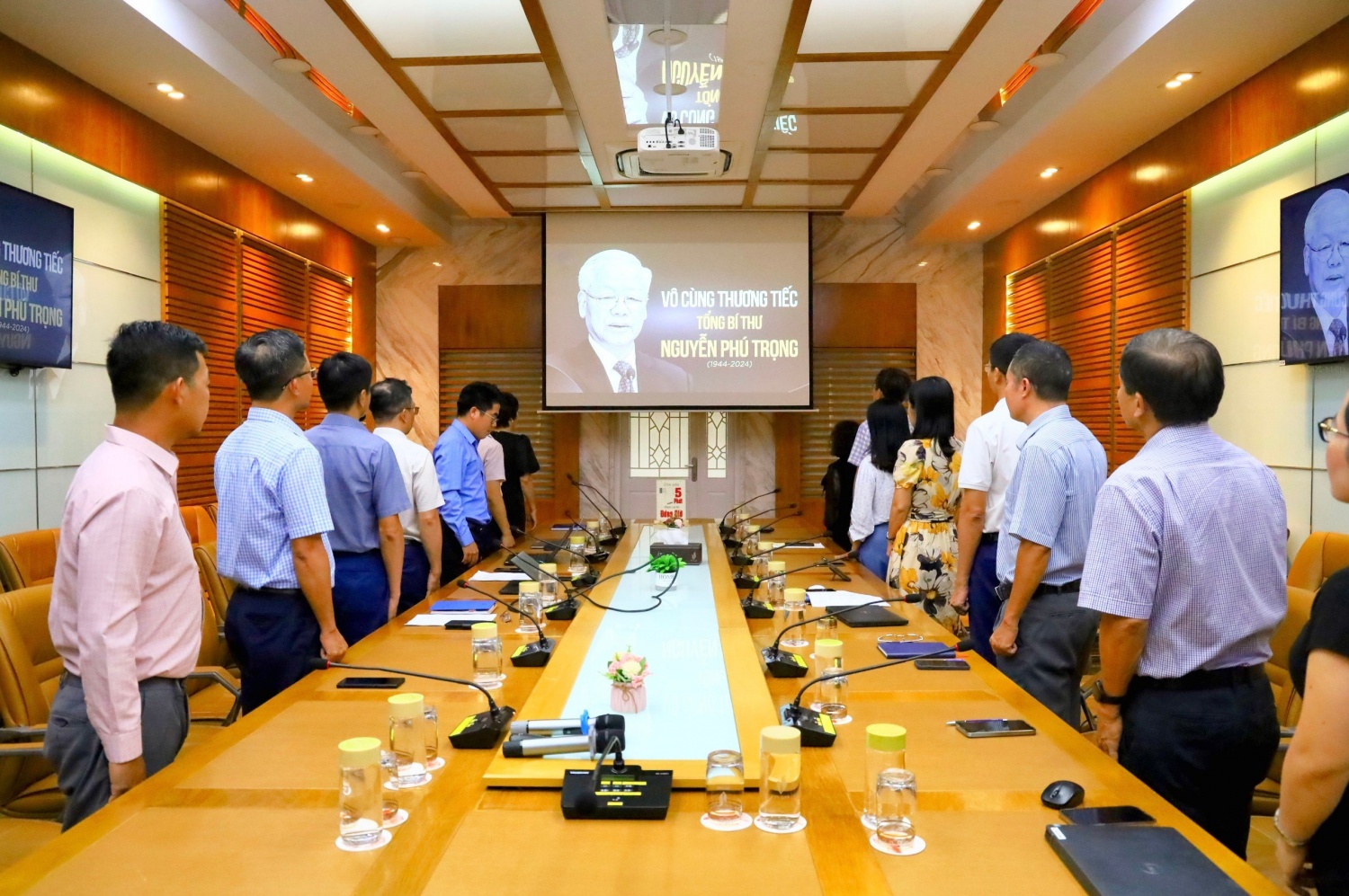 Ngành Dầu khí tưởng nhớ Tổng Bí thư Nguyễn Phú Trọng Ngành Dầu khí tưởng nhớ Tổng Bí thư Nguyễn Phú Trọng