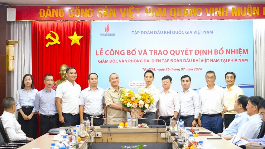 Bổ nhiệm Giám đốc Văn phòng đại diện Tập đoàn Dầu khí Việt Nam tại phía Nam Bổ nhiệm Giám đốc Văn phòng đại diện Tập đoàn Dầu khí Việt Nam tại phía Nam
