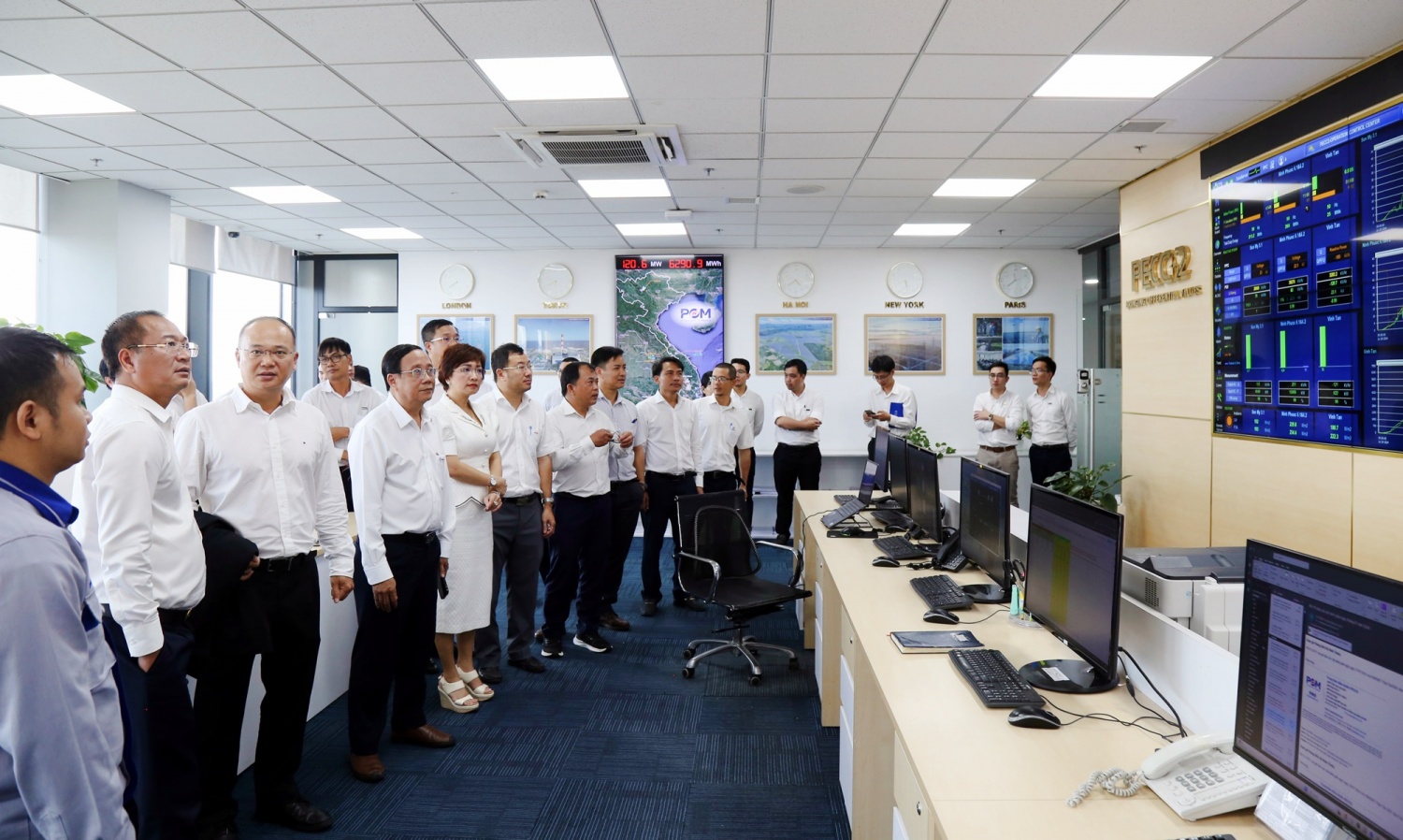Ban QLDA Sông Hậu 1 và Liên danh PECC2-PECC3 ký kết các hợp đồng về Dự án Ô Môn III Ban QLDA Sông Hậu 1 và Liên danh PECC2-PECC3 ký kết các hợp đồng Dự án Nhiệt điện Ô Môn III
