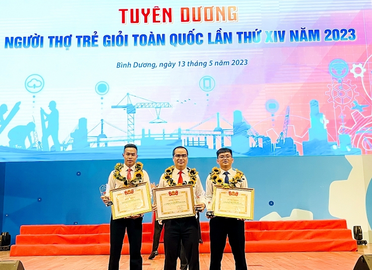 Đoàn viên Thanh niên Petrovietnam xung kích, sáng kiến, sáng tạo Đoàn viên Thanh niên Petrovietnam xung kích, sáng tạo